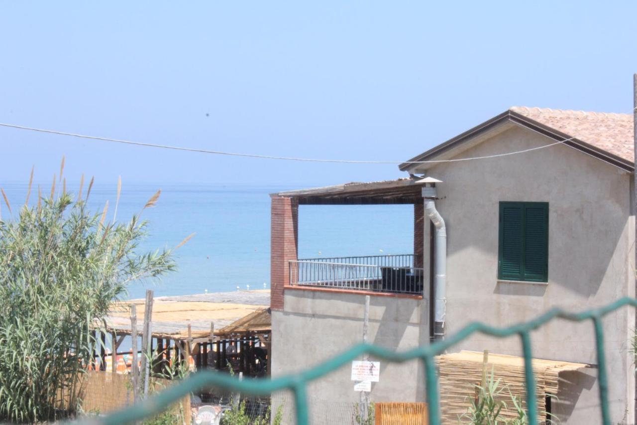Waikiki Beach Apartments Santa Maria di Castellabate Exterior photo